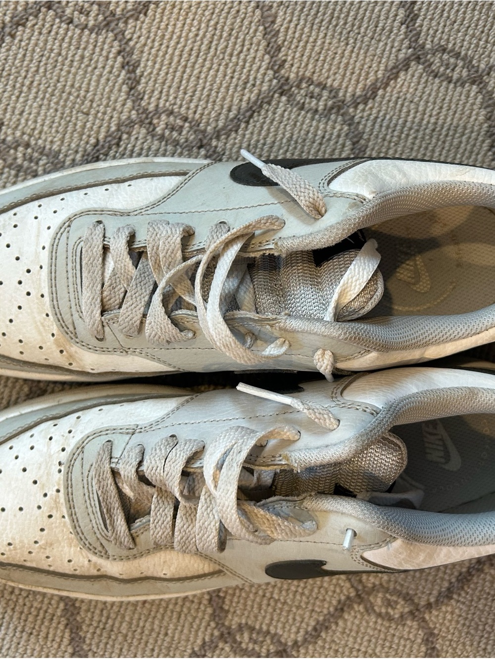Men's Nike White Leather Low-Top Sneakers - Casual Everyday Shoes